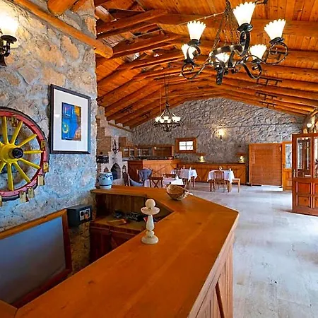 Watermill Hotel فندق