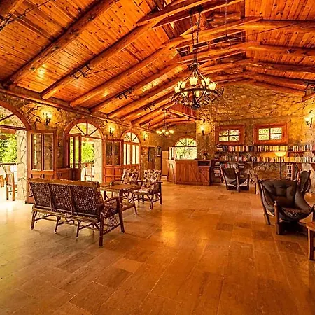 Watermill Hotel فتحية