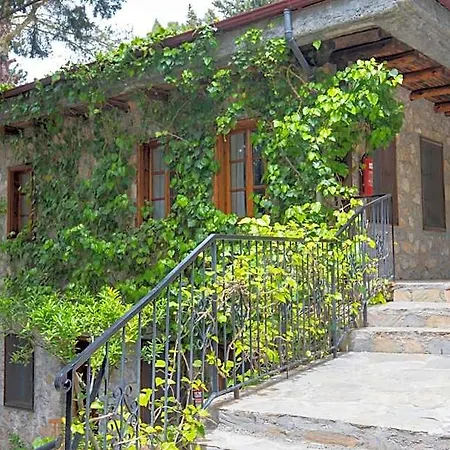 Watermill Hotel فندق *
